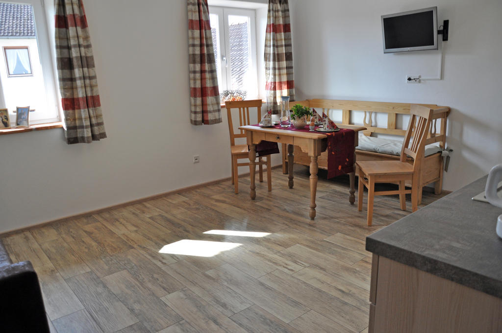 Gästehaus Niedermeierhof Ebersberg Zimmer foto